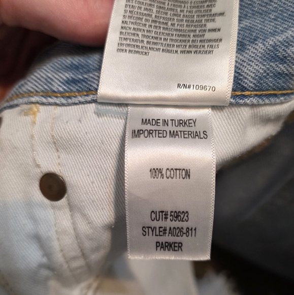 Agolde Parker Vintage Cut Off Short - Picture 11 of 12